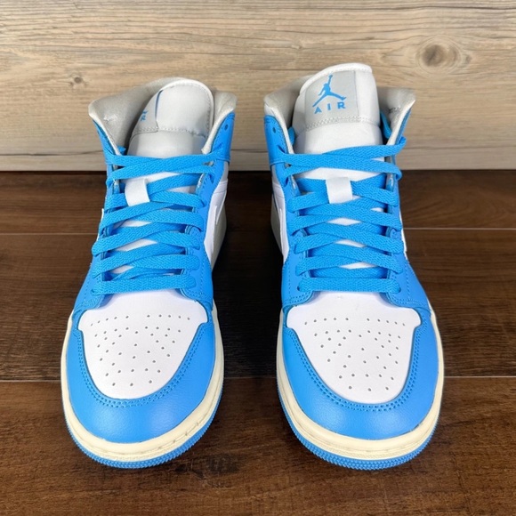 Nike Air Jordan 1 Mid Womens Size 9 Dark Powder Blue Summit Grey BQ6472 400 - Picture 3 of 5